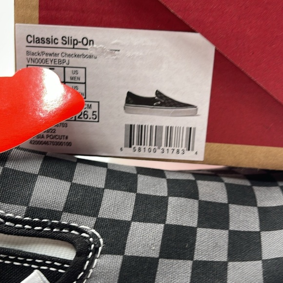 Vans WMNS Classic Slip-On
Black/Pewter Checkerboatu
VN000EYEBPJ
Sneakers - Picture 16 of 16